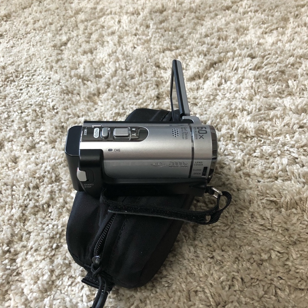 Video recorder and camera